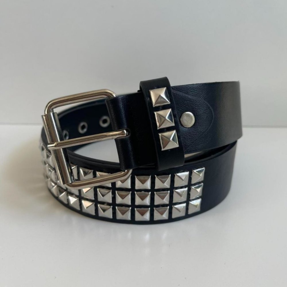 Y2K 2000s classic diamond-studded black and silver goth emo belt